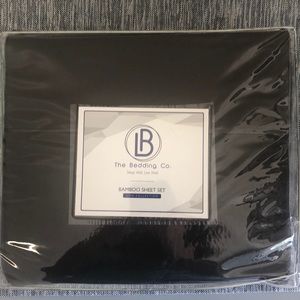 Black queen sheet set